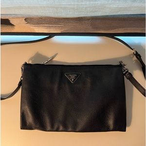 Vintage navy Prada crossbody. Great condition.